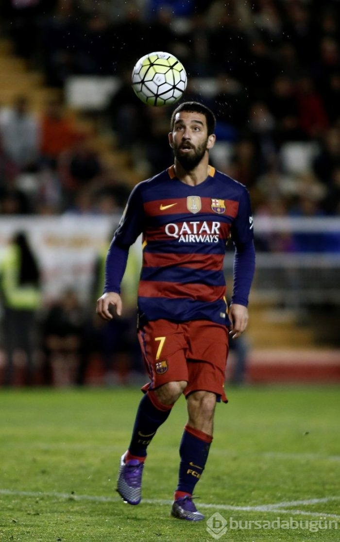 Arda Turan Barcelona'daki ilk golünü attı