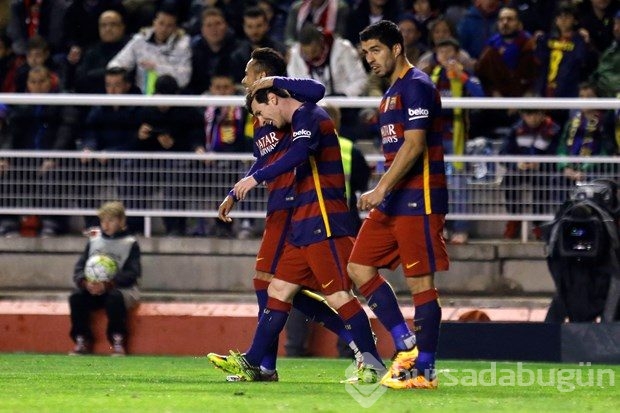 Arda Turan Barcelona'daki ilk golünü attı