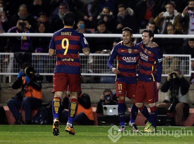 Arda Turan Barcelona'daki ilk golünü attı