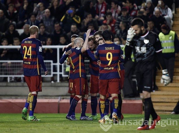 Arda Turan Barcelona'daki ilk golünü attı