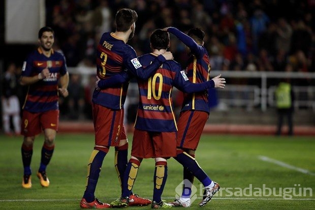 Arda Turan Barcelona'daki ilk golünü attı