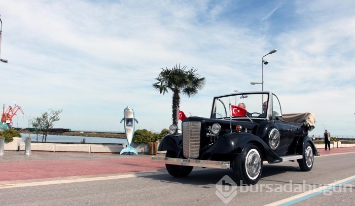Atatürk'ün makam aracının benzerini yaptı
