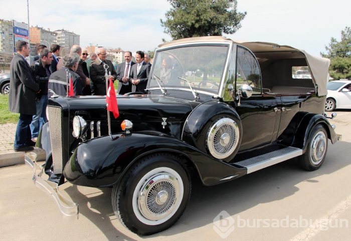 Atatürk'ün makam aracının benzerini yaptı