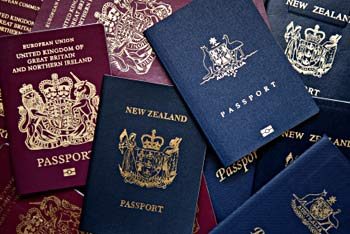 Dünyadaki tüm pasaportlar neden sadece 4 renk?