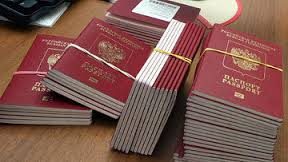 Dünyadaki tüm pasaportlar neden sadece 4 renk?
