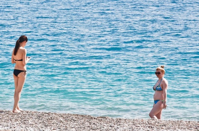 Kar manzarasında deniz keyfi