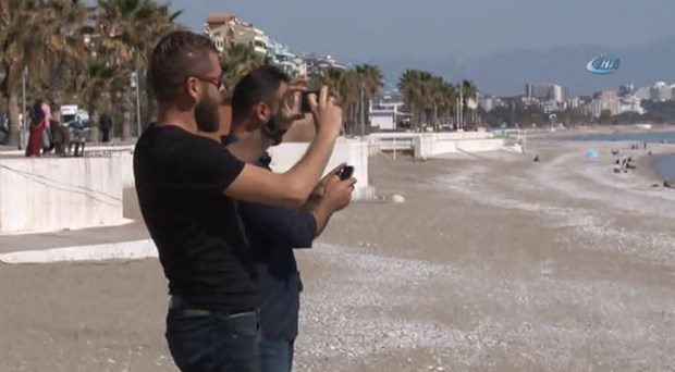 Dünyaca ünlü plaja cipini park etti
