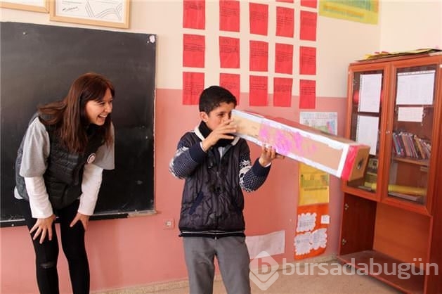 İğne deliğinden dünya