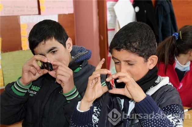 İğne deliğinden dünya