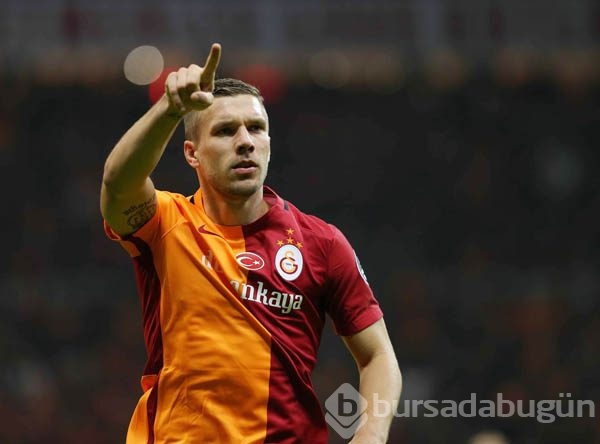 Podolski için ülkesinden şok iddia!