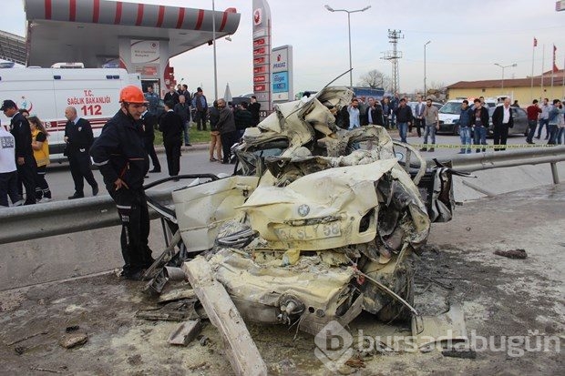 Sakarya'da trafik kazası: 2 ölü, 1 yaralı