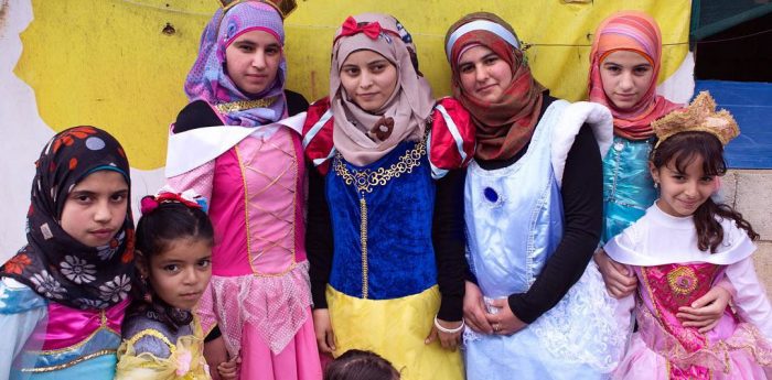 Mülteci kampındaki Suriyeli prensesler