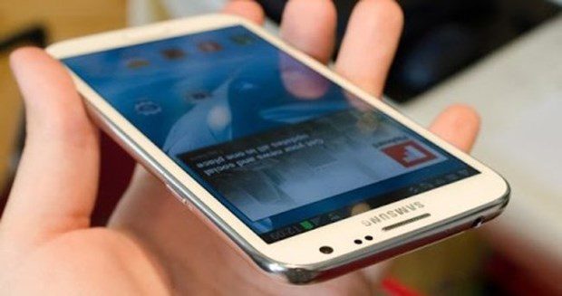 Samsung 'ucuz' akıllı telefon modelini tanıttı