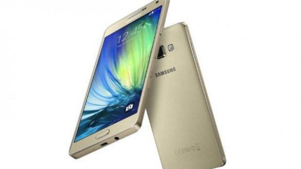 Samsung 'ucuz' akıllı telefon modelini tanıttı
