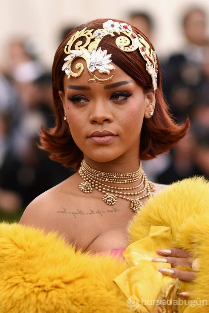 Rihanna'nın saç stili değişimleri