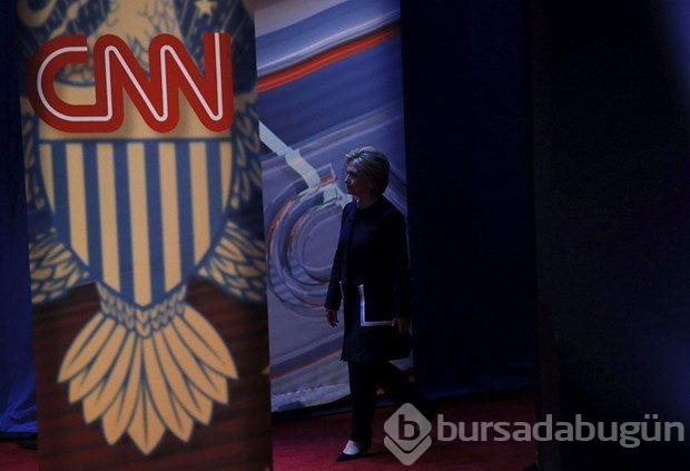 Clinton ve Sanders, Trump'ı hedef aldı