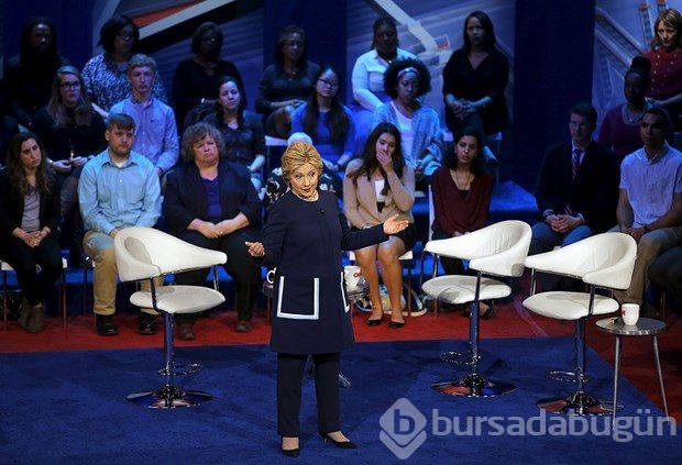 Clinton ve Sanders, Trump'ı hedef aldı
