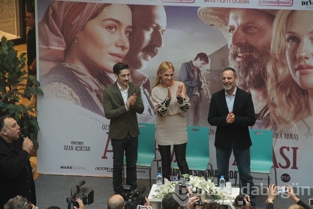 İzmir'de 'Annemin Yarası' rüzgarı