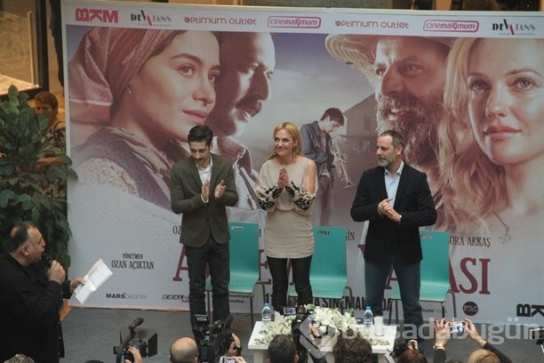 İzmir'de 'Annemin Yarası' rüzgarı