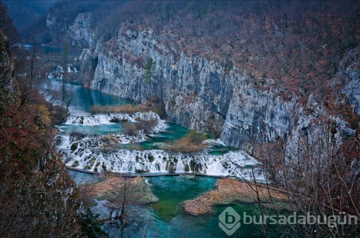 Plitvice Gölleri görenleri büyülüyor