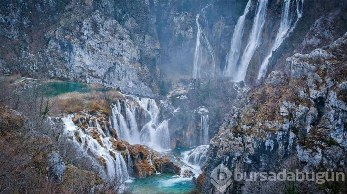 Plitvice Gölleri görenleri büyülüyor