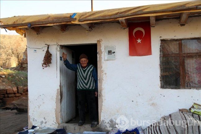 Görme engelli Şaban dedenin tek odalı evde zor yaşamı