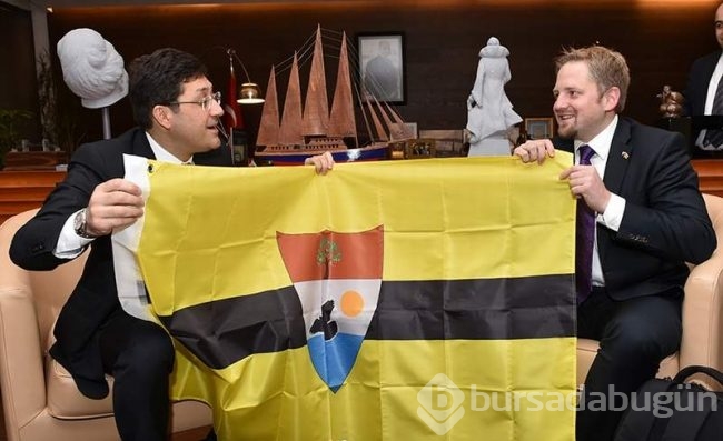 Liberland Cumhurbaşkanı Türkiye'de ilk Hazinedar'ı ziyaret etti