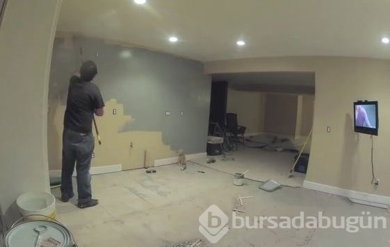 Karısının yokluğunda bakın ne yaptı