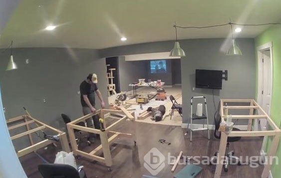 Karısının yokluğunda bakın ne yaptı