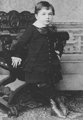 Bilinmeyen yönleriyle Einstein