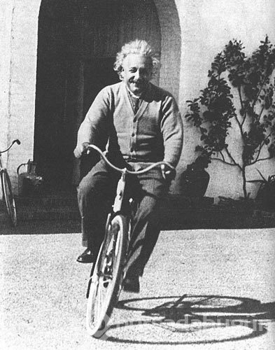 Bilinmeyen yönleriyle Einstein