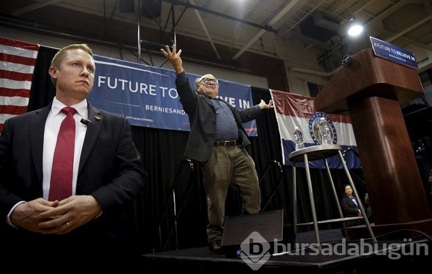 Ünlü komedyenden Demokrat Parti aday adayı Sanders'e destek