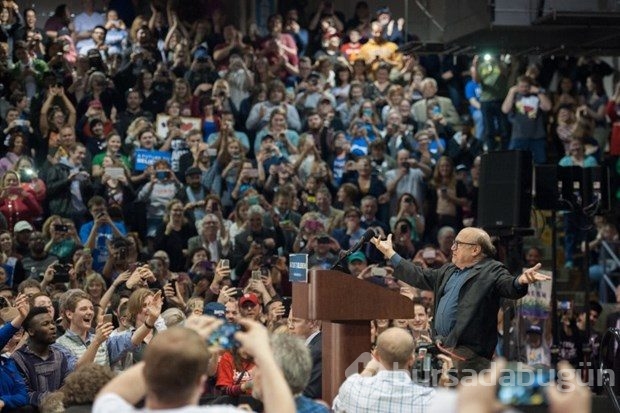 Ünlü komedyenden Demokrat Parti aday adayı Sanders'e destek