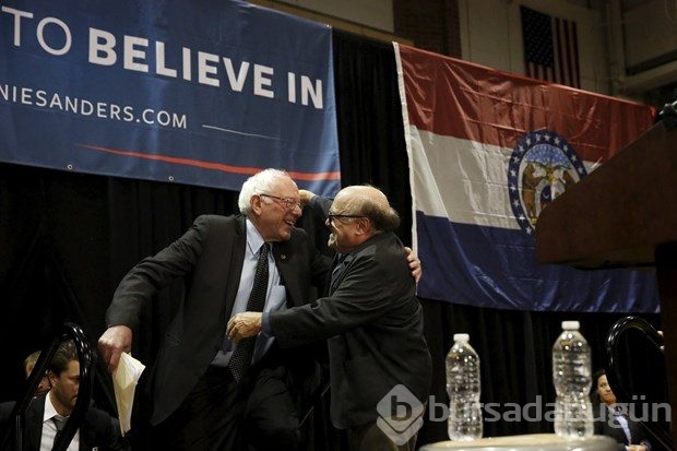Ünlü komedyenden Demokrat Parti aday adayı Sanders'e destek