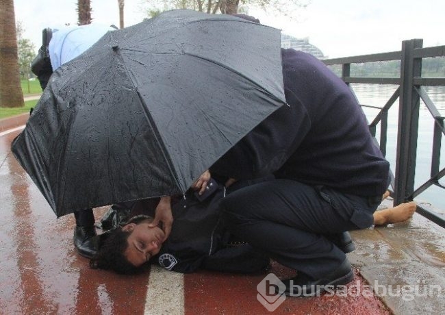 Ölmek isteyen kadını komiser hayata döndürdü