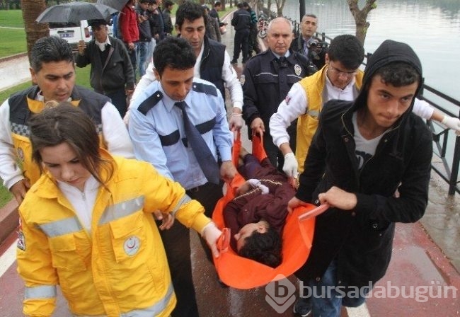 Ölmek isteyen kadını komiser hayata döndürdü