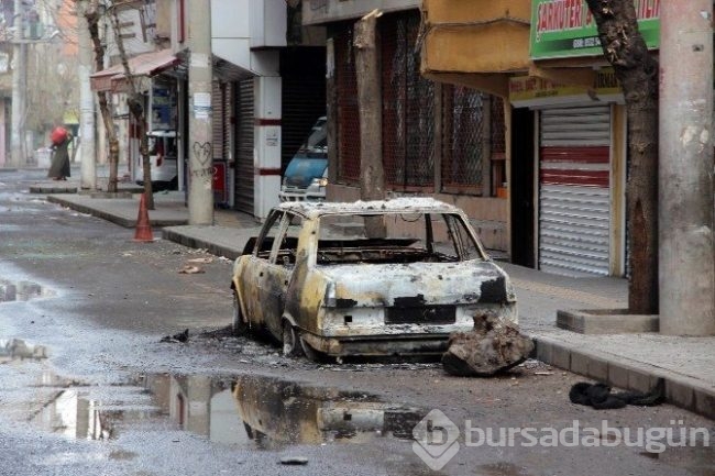 Diyarbakır karıştı: 3'ü polis 6 yaralı