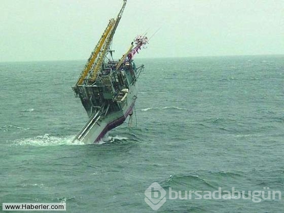 Görenlerde şaşkınlık yaratan sıradışı gemiler