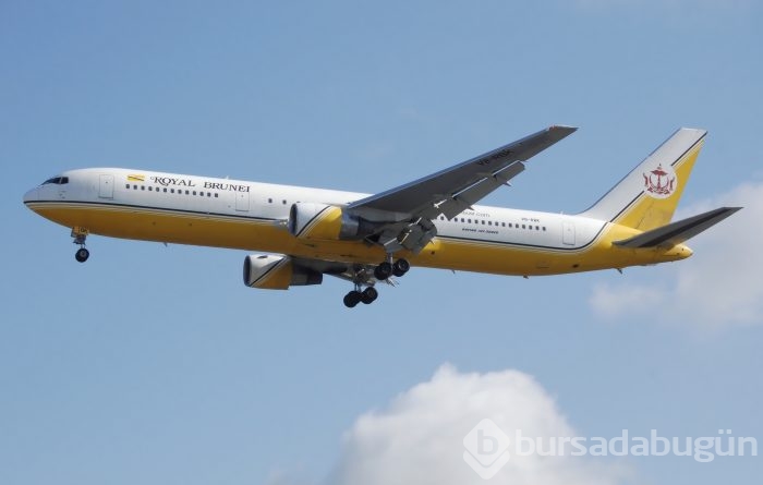 Bruneili kadın pilotlar Suudi Arabistan'a uçarak tarih yazdı