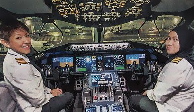 Bruneili kadın pilotlar Suudi Arabistan'a uçarak tarih yazdı