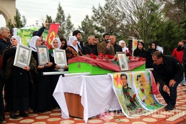HDP'li 2 vekil PKK'lının cenazesine katıldı