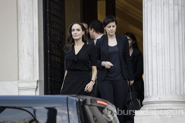 Angelina Jolie - Çipras zirvesi!