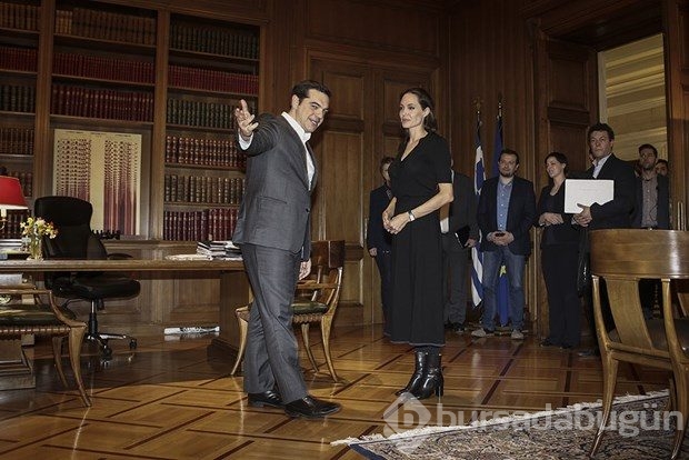 Angelina Jolie - Çipras zirvesi!