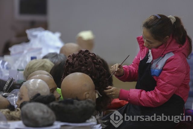 Peruk fabrikasında bir gün	
