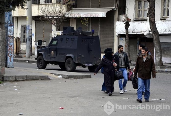 Sur'dan kaçıp Bağlar'a gelmişlerdi, yeniden yollara düştüler