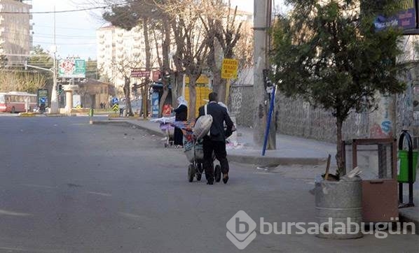 Sur'dan kaçıp Bağlar'a gelmişlerdi, yeniden yollara düştüler
