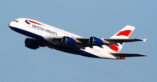 Dünyanın en büyük uçağı A380'i su bastı