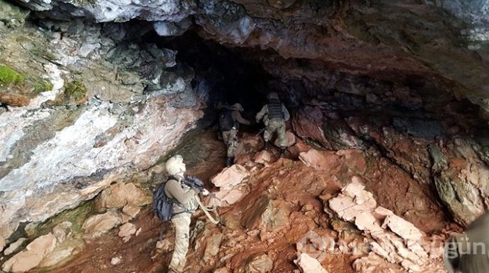 Tunceli'de komandolardan mağara operasyonu