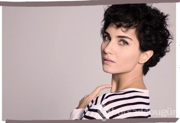 Tuba Büyüküstün'ün kitabı satışta