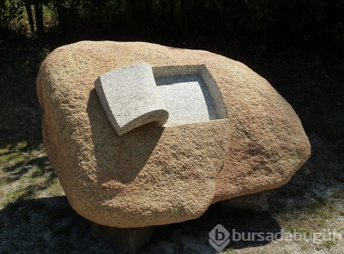Taşları ezen adam